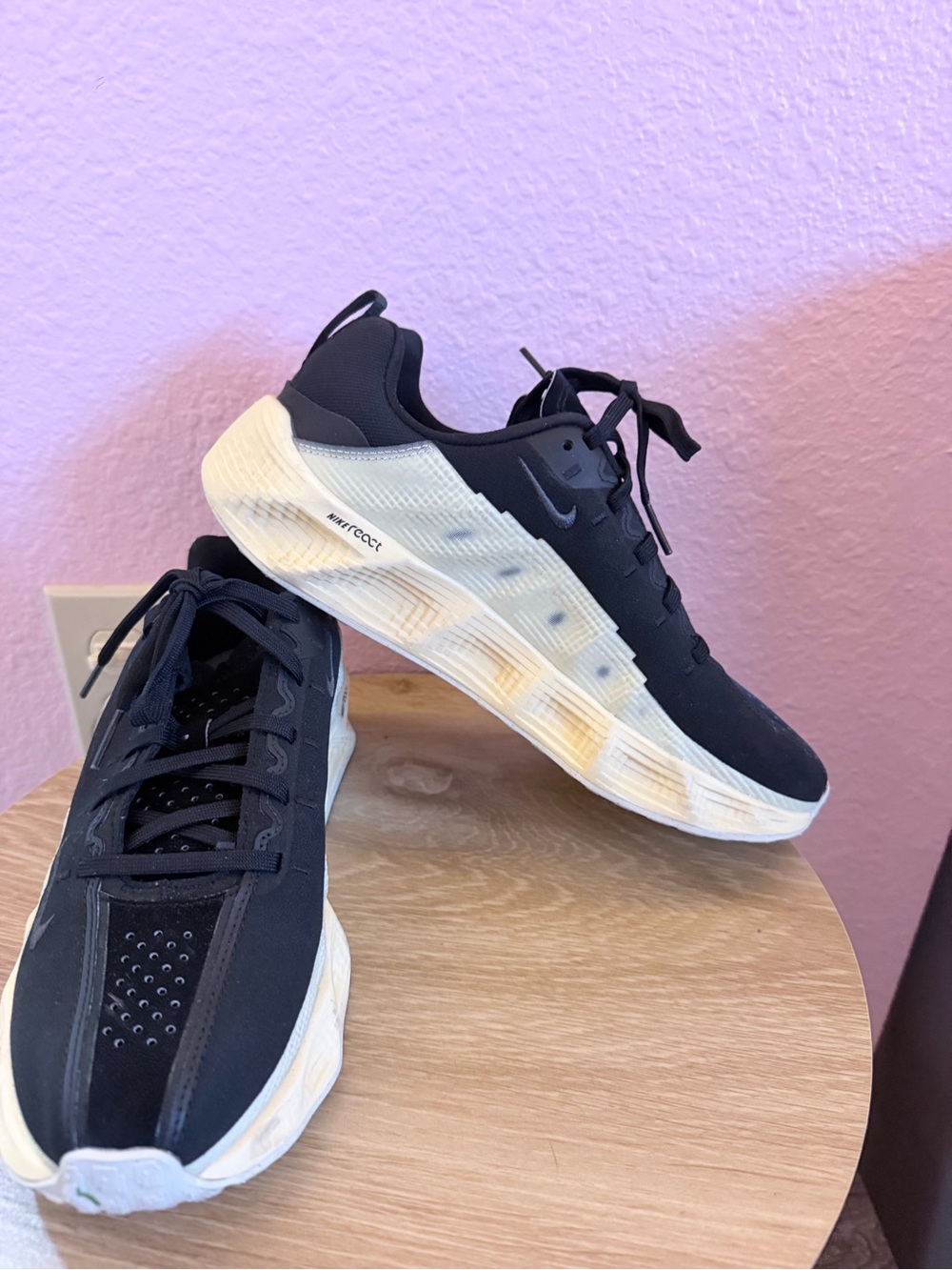 Nike rover Black Sneakers with Off-White Sole youth size 7 women’s 8.5 worn ☝️